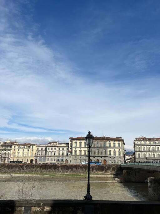 New Residence On Lungarno Soderini Near Ponte Vecchio Florenz Exterior foto